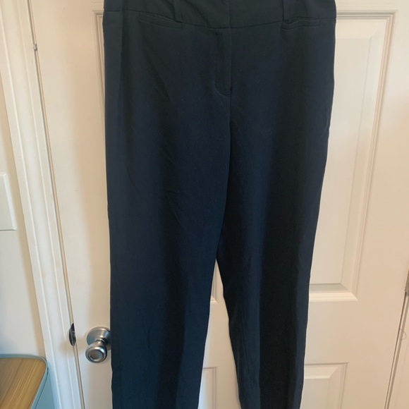 Larry Levine navy blue Straight Leg Pants. Size 10 short. - Picture 9 of 9